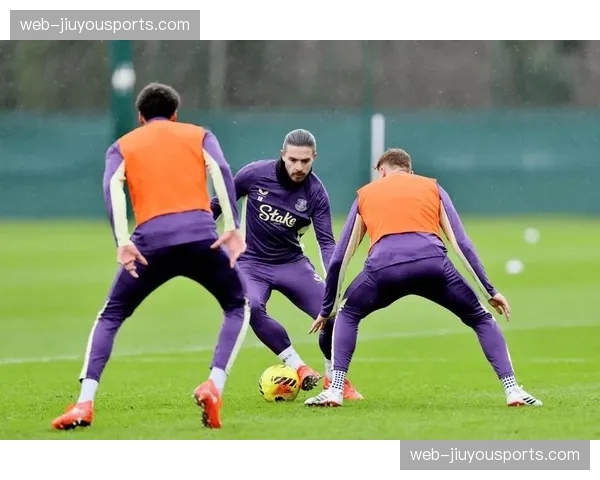 埃弗顿PPDA值揭示防守策略,莫耶斯低位防守体系场均失球1.18球